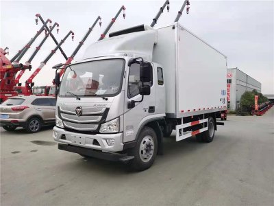 國(guó)六 福田歐馬可5.1米冷藏車(chē)